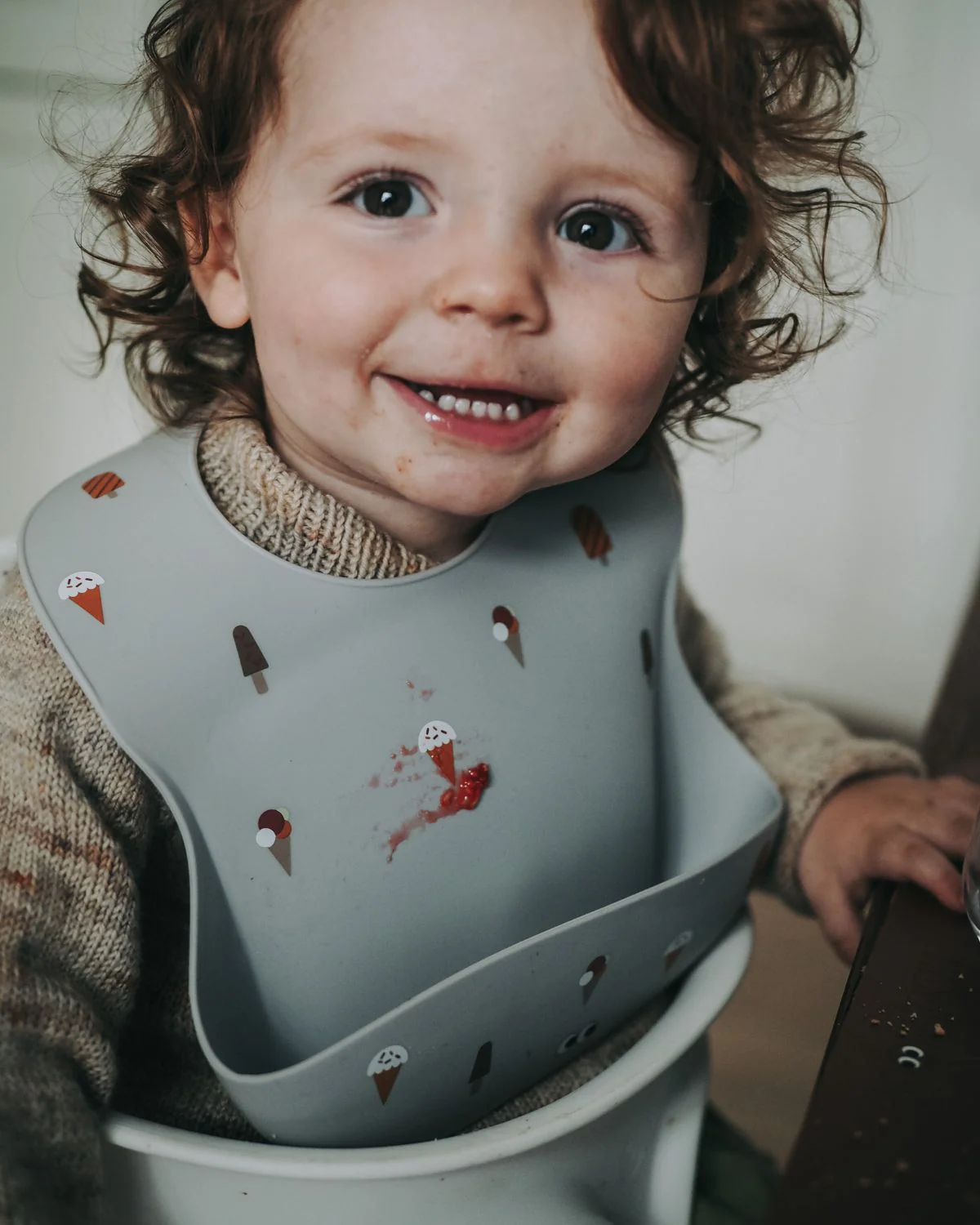 nouinoui-silicone-bib-ic-cream-grey.jpg