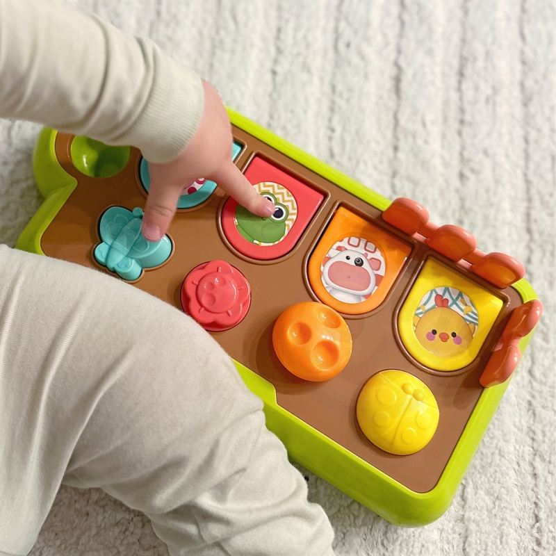 woopie-baby-zabawka-edukacyjna-wyskakujace-zwierzatka-szczesliwa-farma-pop-up-6