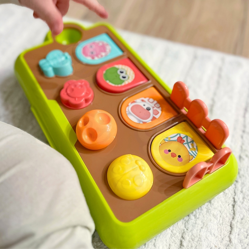 woopie-baby-zabawka-edukacyjna-wyskakujace-zwierzatka-szczesliwa-farma-pop-up-7